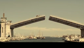 E una dintre cele mai inspirate reclame la bere, dar are o greseala de montaj! VIDEO