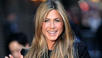 Jennifer Aniston și-a găsit sosia pe TikTok. Videoclipul femeii a devenit viral datorită asemănării izbitoare