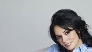 A slabit 25 de kilograme si arata fenomenal. Andreea Marin, cu un decolteu ravasitor