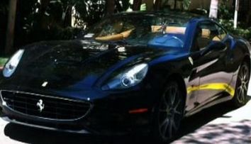 Justin Bieber a facut accident la volanul unui Ferrari! FOTO