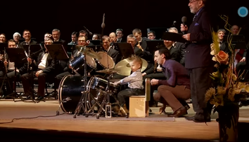 Are numai trei ani, dar talentul lui i-a lasat pe toti cu gura cascata. Ce a facut el pe scena este uimitor