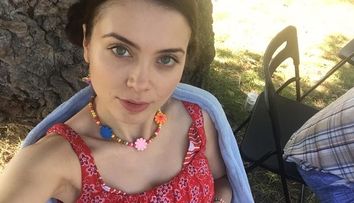 În ”Las Fierbinți”, este apreciată de toți bărbații din sat. Anca Dumitra, provocatoare în costum de baie