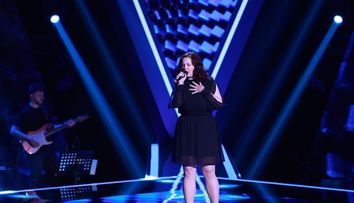 Vocea României, sezonul 10: Ioana Vecerdea a impresionat doi dintre antrenori cu vocea sa puternică