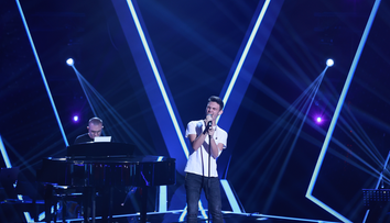 Vocea României, sezonul 10: Daniel Ciurea, o voce sensibilă care a întors toate scaunele cu piesa 