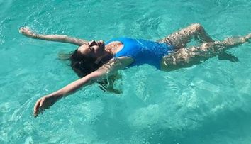 Laura Cosoi, vacanţă magică în Maldive! Vezi în imagini speciale cât e de fericită şi de sexy pe plajele exotice