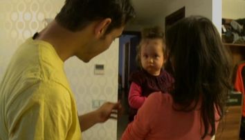 Acasa la Nicoleta Luciu. Vezi cat de mult au crescut tripletii si cu cine seamana fetita ei: