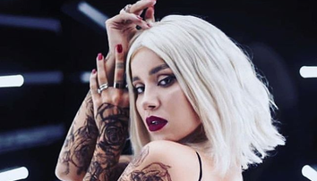 Alina Ceușan și Raul Tișa s-au căsătorit. Ce rochie a purtat bloggerița