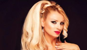 Ce mai face și cum mai arată Sânziana Buruiană! Vrea tot mai mult să semene cu păpușa Barbie 