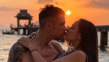 Vlăduța Lupău, în costum de baie și cu haina de blană pe plajă: “Ok. M-am îmbrăcat”