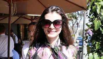 Monica Gabor, surprinsa de paparazzi in Beverly Hills. Aparitia cu care romanca s-a facut remarcata