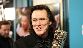 „Nu mă puteți convinge că ăsta e Jim Carrey”. Apariția actorului a stârnit un val de teorii și controverse online