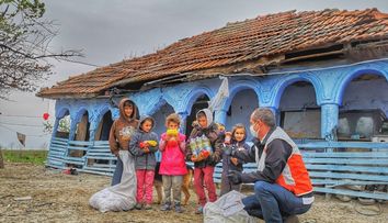 7800 de copii şi părinţi din mediul rural primesc pachete din partea World Vision România