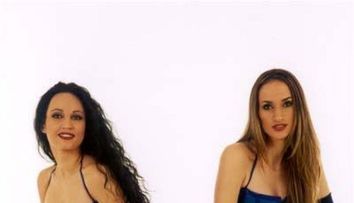 Ti-o amintesti pe Ramona, fosta colega de trupa a Nicoletei Luciu? Este complet transformata si canta cu ATB