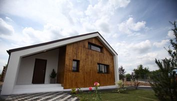 Echipa Visuri la cheie a transformat inca o casa intr-o locuinta de vis! Milioane de romani au fost martorii emotiei unui nou vis implinit!