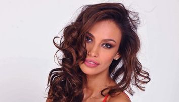 Transformarea Madalinei Ghenea. Cat de diferit arata la 14 ani, cand a debutat in moda