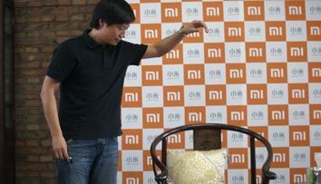 China concureaza America cu un „nou” Steve Jobs. Cine este antreprenorul asiatic asemanat cu parintele iGadgeturilor