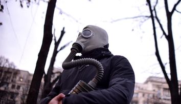 Ministrul mediului: poluarea din București, cauzată de arderile necontrolate de vegetație și cauciucuri