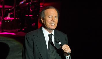 Julio Iglesias și-a făcut testamentul.  Cine va moșteni imperiul său de milioane de euro. Artistul are 8 copii și un fiu pe care a refuzat să îl recunoască