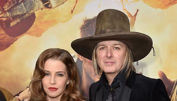 Luptă aprigă pentru custodia gemenelor Lisei Marie Presley. Cu cine se bate tatăl fetelor în instanță