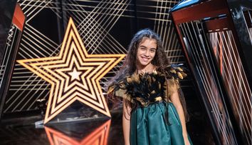 Bianca Zinculescu, o apariție desprinsă parcă din poveștile cu zâne și prințese! Fetița de 10 ani a fermecat audiența la Românii au talent: „Ești foarte frumoasă și talentată. Trebuie să mergi pe calea asta!”