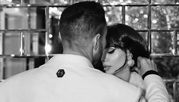 Excentricul miliardar Philipp Plein, cunoscut pentru relațiile controversate cu femeile din viața sa, și-a sărbătorit ziua de naștere. Românca Andreea Sasu i-a fost alături și i-a transmis un mesaj emoționant: „Dragostea vieții mele”.