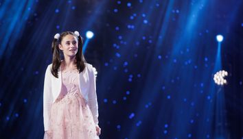 Românii au talent, 28 martie 2025. Vanessa Avrămescu, eleva de 13 ani care visează să devină actriță. Andi: „Îmi place că odată ce ai descoperit o pasiune nu ai lăsat-o la nivel de gând, ci te-ai apucat să pui gândul în practică”