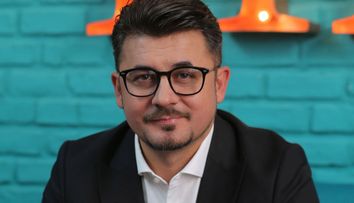Cristian Onețiu, de la tânărul vânzător ambulant din adolescență, la milionarul de astăzi