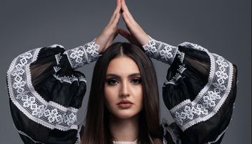 Aura Șova deschide anul cu „Iartă”, un single pop despre puterea de a te elibera prin iertare