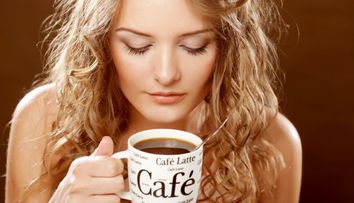 Cum se transforma cafeaua naturala macinata in cafea instant. Experimentul inedit prin care s-a demonstrat ca nessul este sanatos si nu contine E-uri