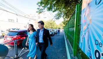 Nicușor Dan locuiește cu familia într-un apartament cu chirie, în Militari. Care este motivul pentru care edilul nu și-a cumpărat o casă până acum