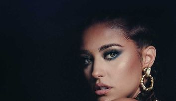 După succesul colaborării cu Faydee pentru piesa Trika Trika, ANTONIA lansează single-ul Lie I Tell Myself