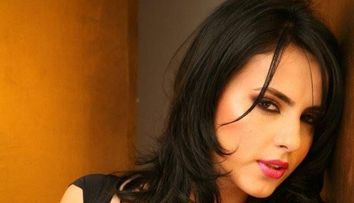 Lavinia Parva, cu un decolteu care lasa putine imaginatiei. Cat de sexy este in cea mai recenta imagine 