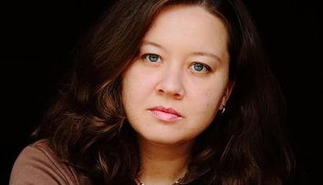 Interviu cu Laura Adamache: 