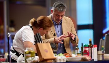 Proba eliminatorie: Concurenții MasterChef trebuie să prepare cel mai gustos și arătos burger