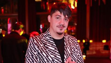 Câți bani cere Bogdan de la Ploiești pe Ferrari-ul din 2020. Artistul și-a scos bolidul la vânzare:„Se vinde racheta!”