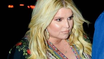 Jessica Simpson a slăbit 45 de kilograme și arată senzațional în costum de baie