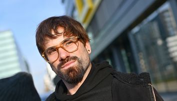 Șef sub acoperire, 23 octombrie 2025. „Andrei” a pășit încrezător în sala de fitness din Cluj-Napoca, unde a fost întâmpinat de Dragoș, antrenor personal. Cum a decurs prima lui zi sub acoperire