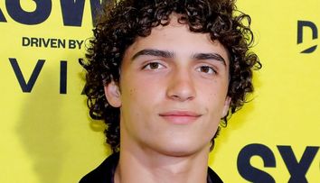 Tatăl său este unul dintre cei mai carismatici actori de la Hollywood, iar mama sa este model și designer de origine braziliană. La 16 ani, tânărul și-a făcut debutul pe marele ecran, iar părinții sunt foarte mândri de alegerea lui