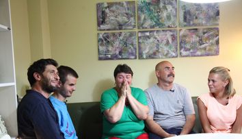 O casa renovata si sansa la o viata mai buna! Echipa 