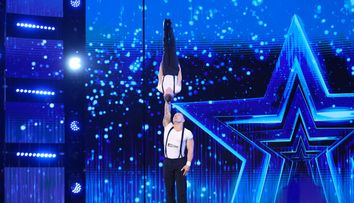 Duo Strakhov, moment spectaculos de acrobație tată-fiu, la Românii au talent