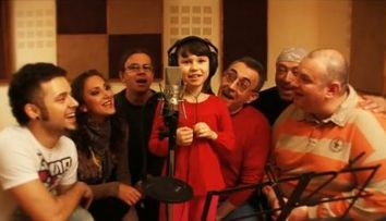 Surpriza emotionanta pentru Teo Trandafir: fetita ei i-a dedicat o melodie! VIDEO