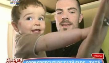 EXCLUSIV! Cum isi cresc copiii celebrul cuplu Perry Zizzi si Lestat Monroe! VIDEO