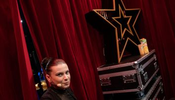 Românii au talent 2021: Ștefana Nița și păpușa sa au creat un moment emoționant pe scena talentelor