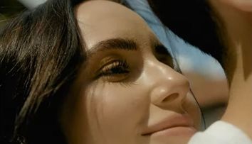 Ascultă și tu „When You Give Me Love”, noul single lansat de Cătălina Cara
