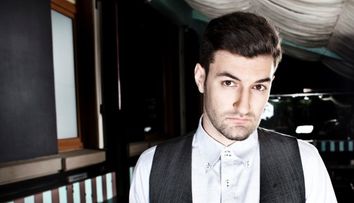 Uite cine il pupa acum pe Smiley! FOTO