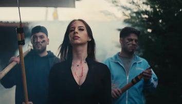 Cum este filmul lui Selly, Buzz House: The Movie. De ce este mișto și nașpa în același timp