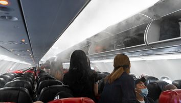 Obiectul banal, pe care toată lumea îl are în bagaj, care a provocat un incendiu în avion: „A ars interiorul cabinei”