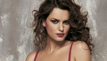 Catrinel Menghia joaca in serialul 