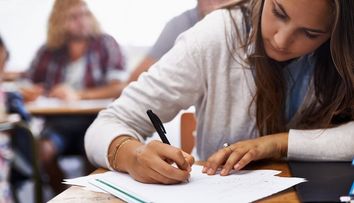 Câți bani primesc profesorii care supraveghează elevii la BAC, în 2026