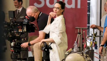 Angelina Jolie era la cumpărături în Los Angeles, când presa din România susținea că petrece la Bran
